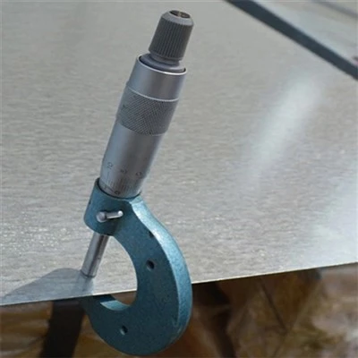 0Tôle d'acier galvanisée au zinc de 0,13 mm